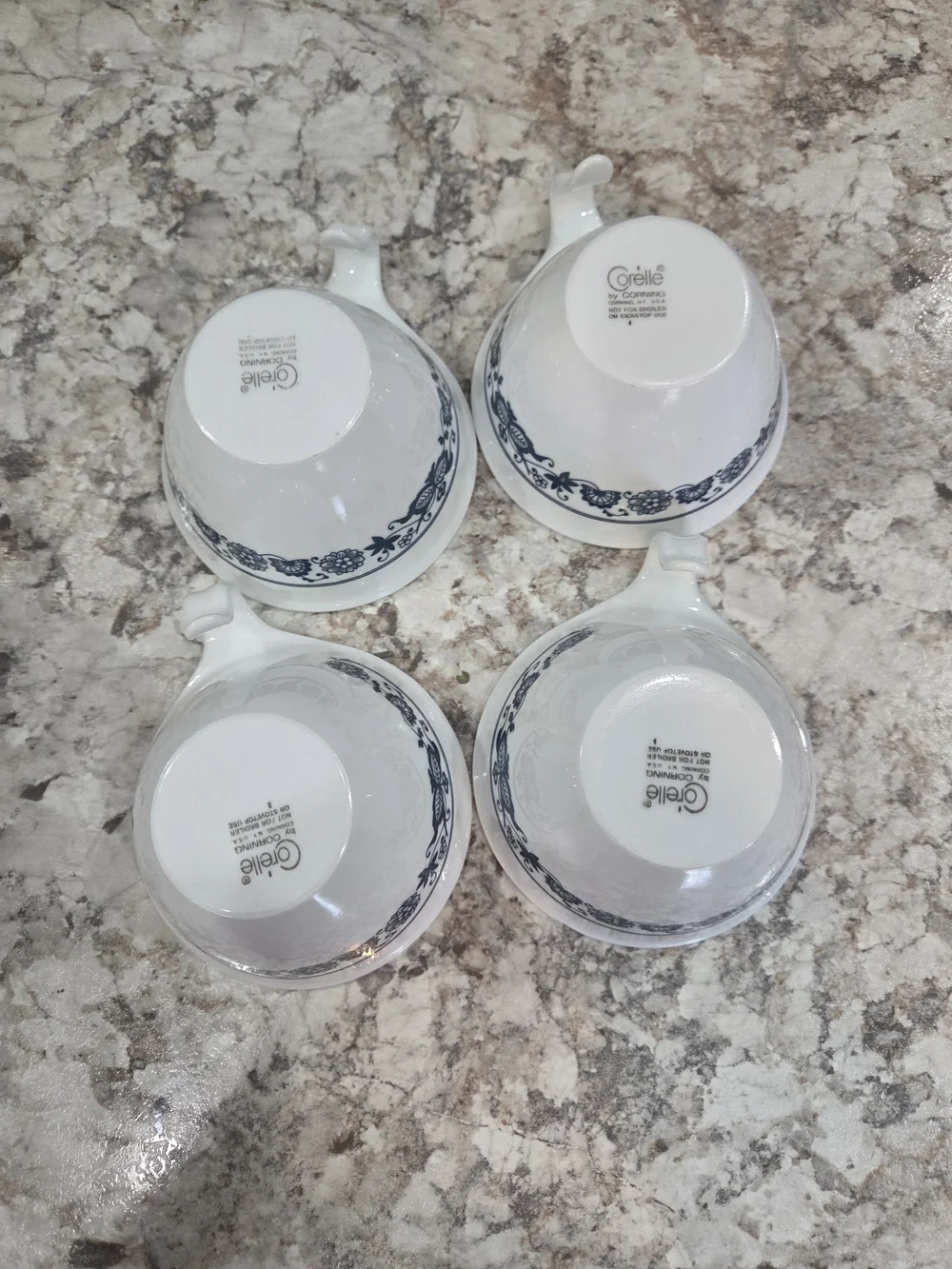 Vintage Corelle Old Town Blue Onion Tea Coffee Cup Hook Handle Set of 4